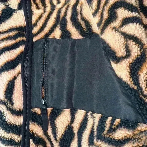 Love Fire Los Angeles Ballon Sleeves Sherpal Jacket S/P Black Orange - Picture 5 of 10